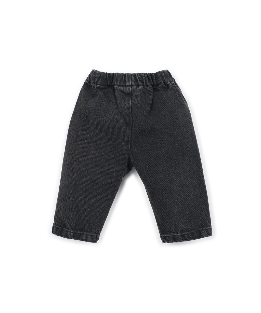 Pantalón denim negro