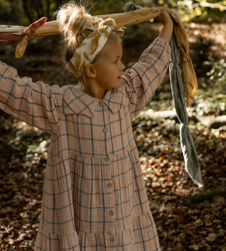 Vestido cuadros niña