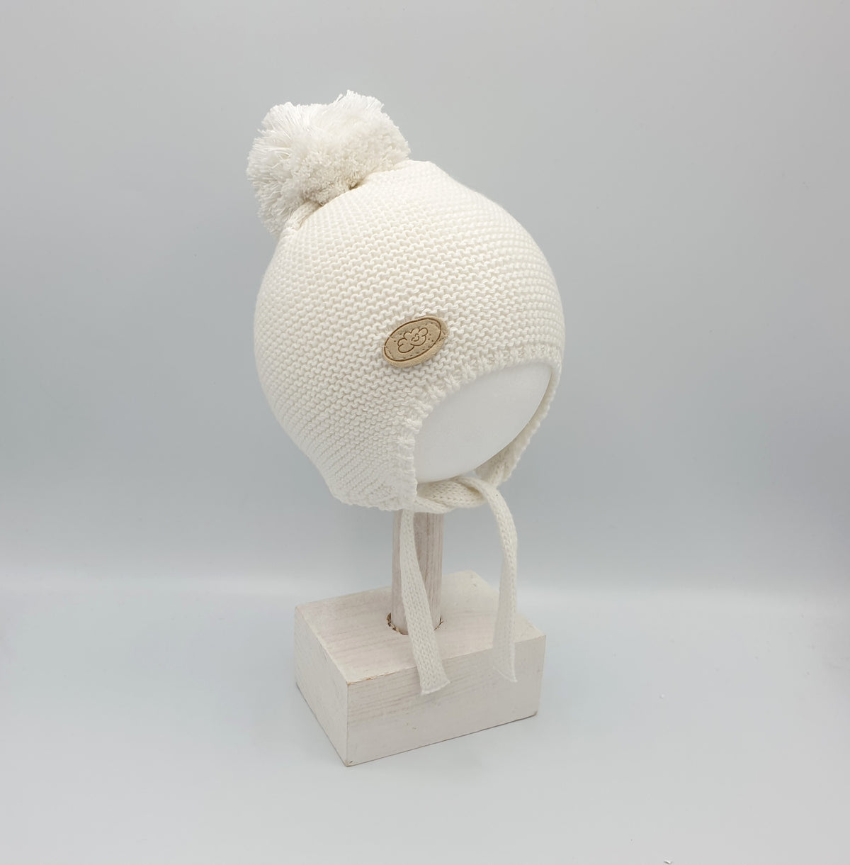 Gorro recién nacido pompón (1-4M) Ref.M002.1
