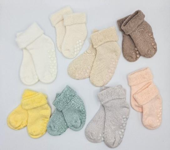 Calcetines lisos antideslizantes Monnuage M834 en ocho colores